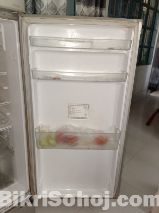 Toshiba ফ্রিজ বিক্রয় হবে